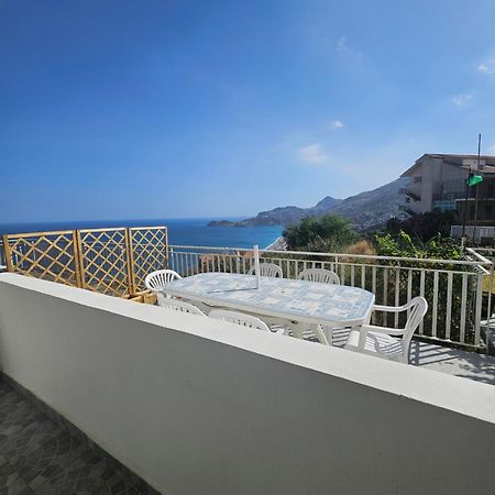 Nuova Casa Giulia Apartment Letojanni Ngoại thất bức ảnh