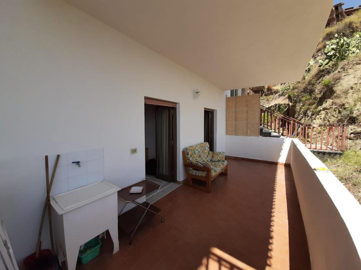 Nuova Casa Giulia Apartment Letojanni Ngoại thất bức ảnh